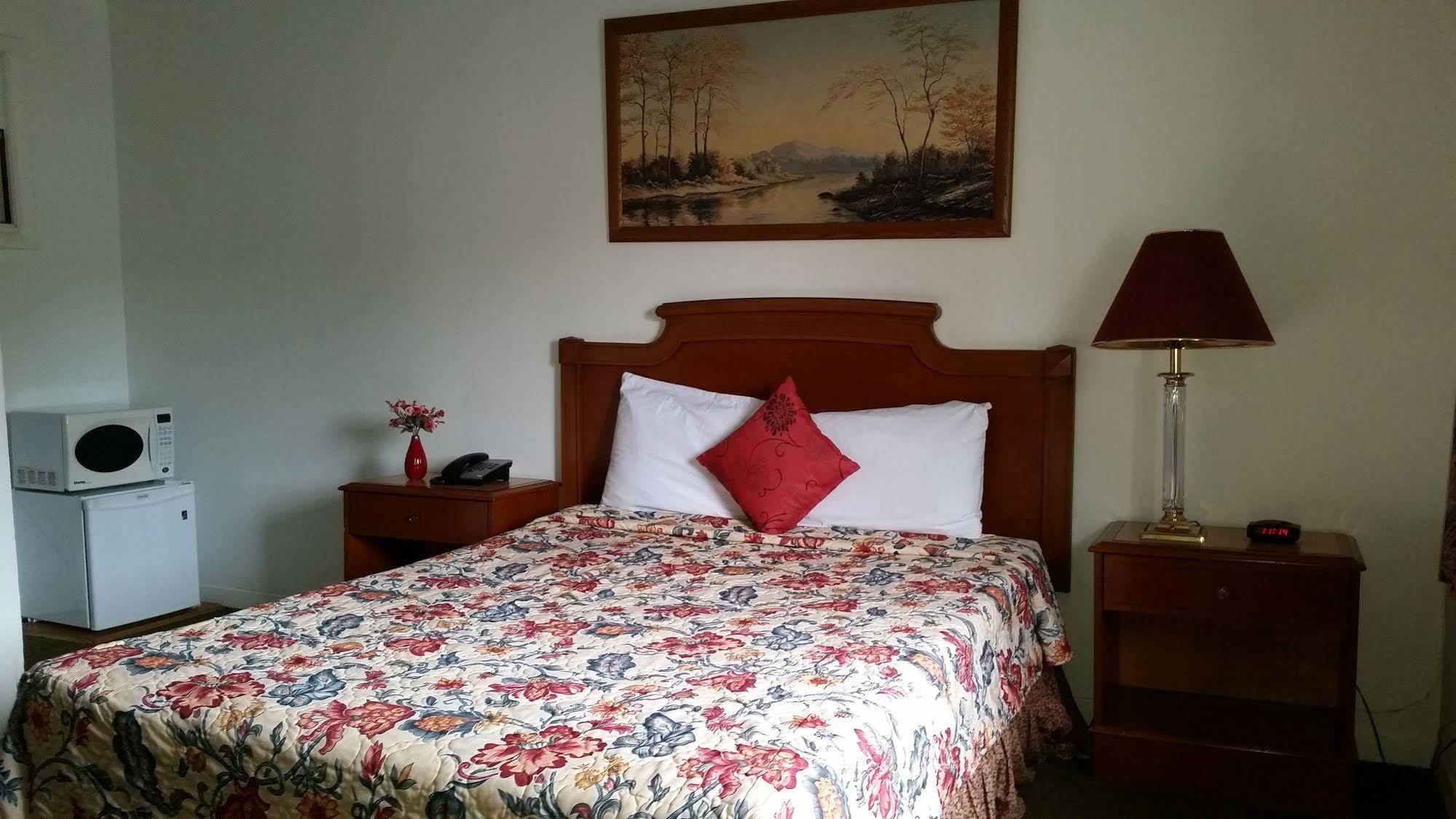 Relax Inn-collingwood Motel